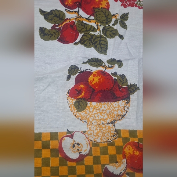 Two Vintage Tea Towels Dish Cloths Apples Peaches Red Yellow Cotton - Picture 4 of 5